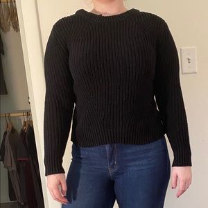Black H&M ribbed sweater. Size S